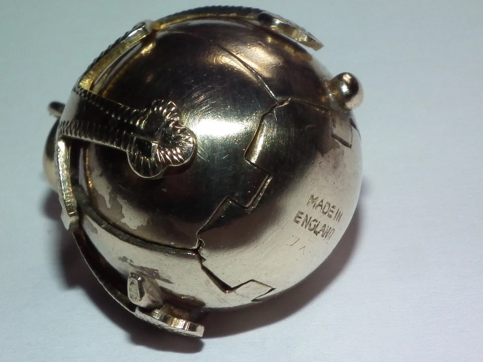 Superb Large 12g Vintage English 9ct Gold Freemasons Masonic Ball Cross Pendant - Image 3 of 4