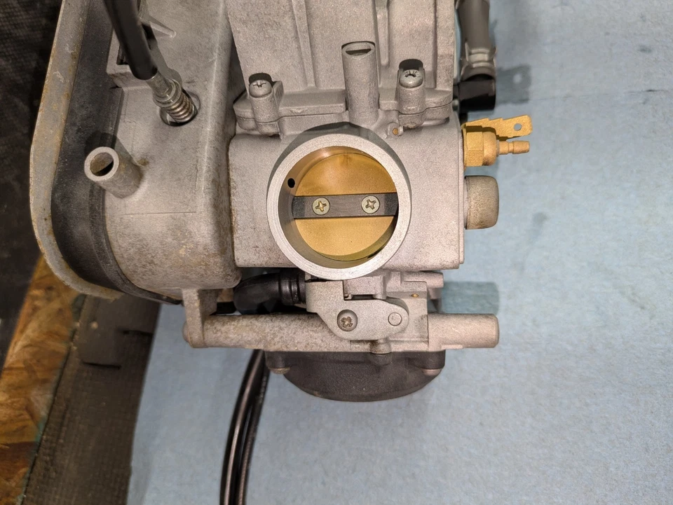 2005 川崎 Brute Force 750 4x4i 汽化器汽化器 — 第 3/4 张图片