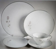 Pasadena by Noritake 40 Pc Estate, with Cream & Sugar, Serving Bowl & Tray 