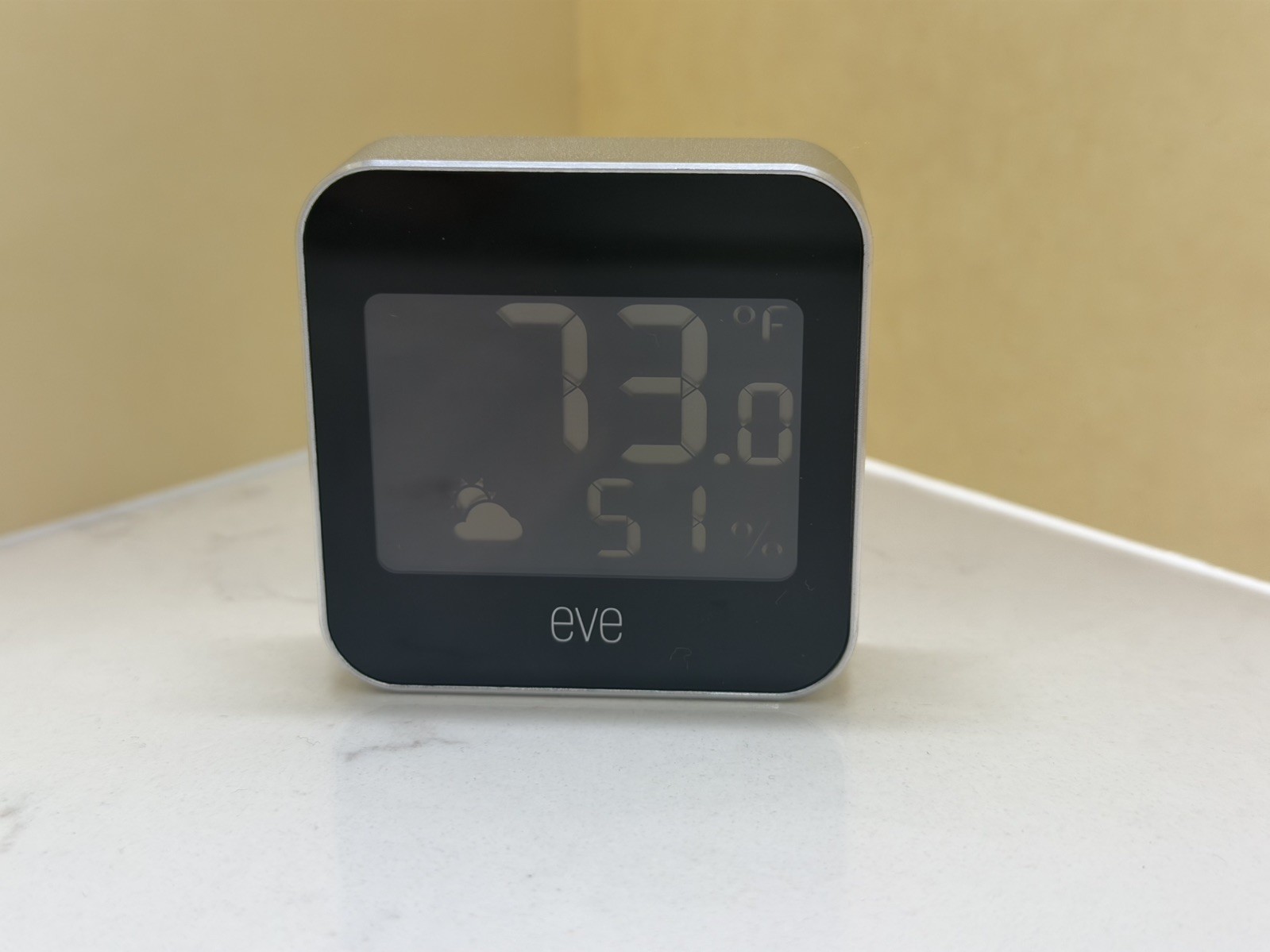 Wireless Temperature And Humidity Monitor For Apple Homekit