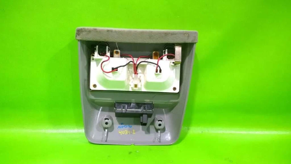 00 01 02 03 04 MONTERO SPORT OVERHEAD CONSOLE OEM 4034-2 - Image 2 of 3