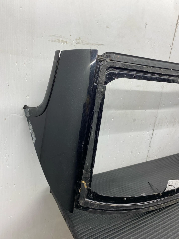2015 - 2020 BMW M4 OEM CONVERTIBLE REAR BACK GLASS FRAME ONLY *NO GLASS* BLACK — 第 2/4 张图片