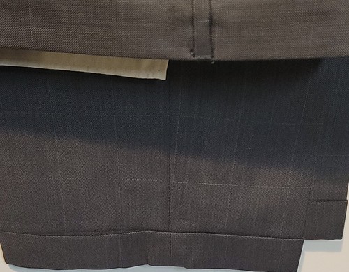 Perry Ellis Men’s 46R Pinstripe 2 Piece Suit Includes Geoffrey Beane Shirt XL - Picture 8 of 8