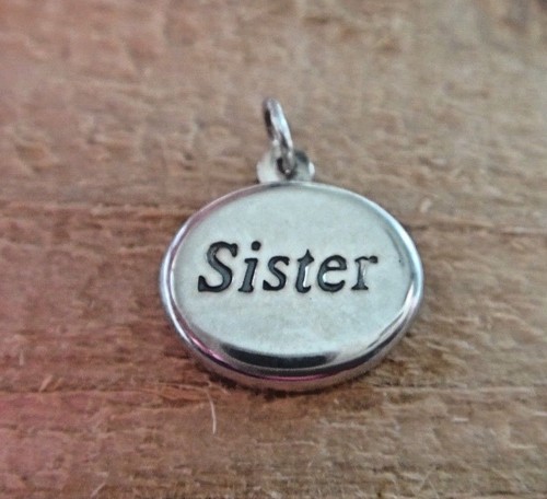 Sterling Silver 3D 15x15mm Oval Puffy says SISTER charm - Picture 2 of 3