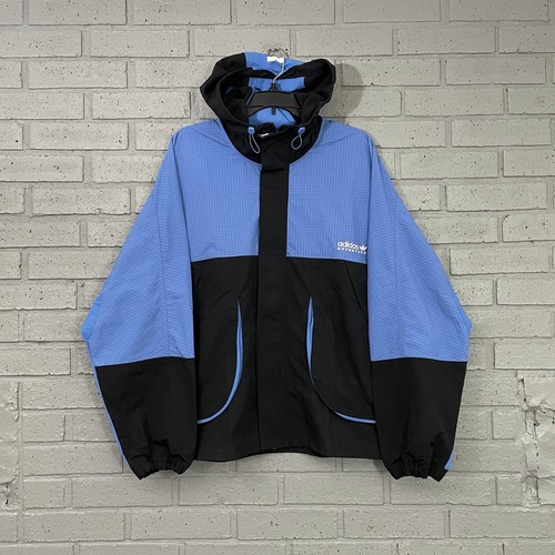 $120 Mens Size M Adidas Adventure 