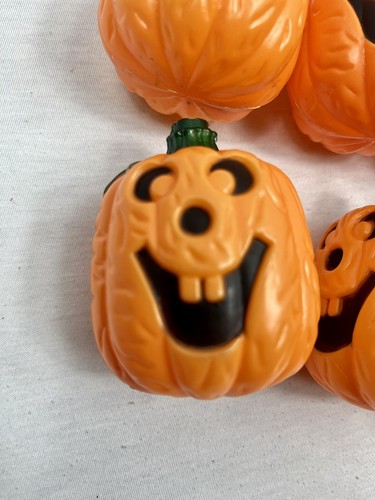Vintage Halloween 8 Pezzi Jack O Lanterna Zucca Soffiaggio Stampo Stringa Copri Luce 3" - Foto 2 di 5