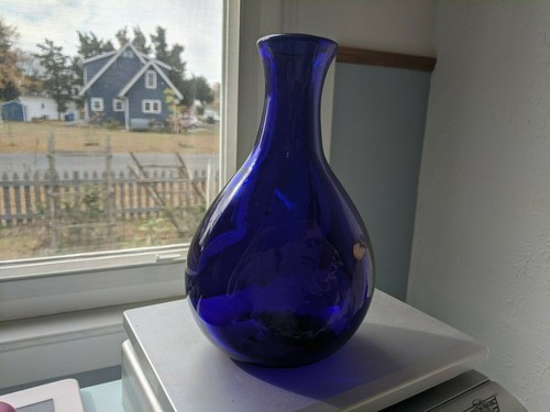 Vintage MCM Cobalt Blue Glass Vase 7.5" Tall - Picture 7 of 7