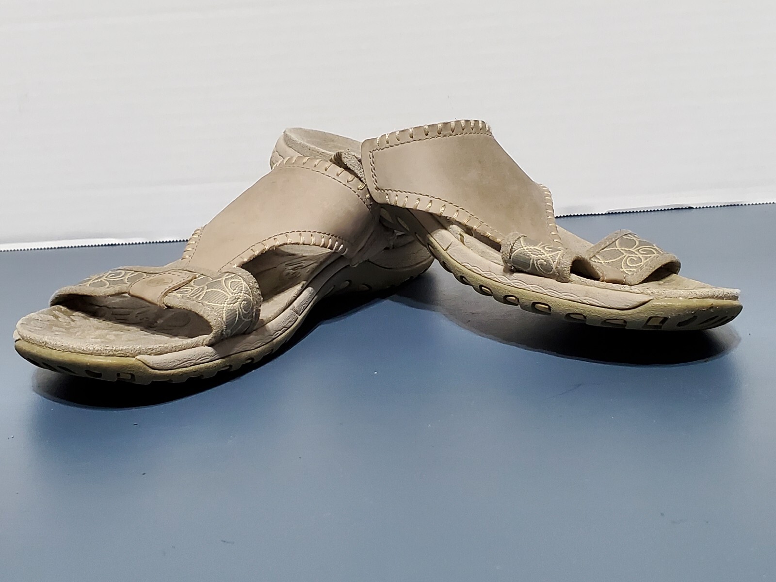 MERRELL Womens 11 US 42 EU Taupe Sandals Slides Flip Flops Shoes
