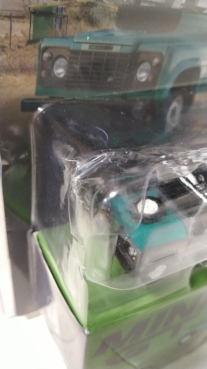 MiniGT Land Rover Defender 110 チェイス2台 MiniGT Land Rover Defender 110 チェイス2台 - メルカリ