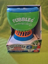 Little Kids Fubbles No-Spill Fun-Finiti Bubble Machine