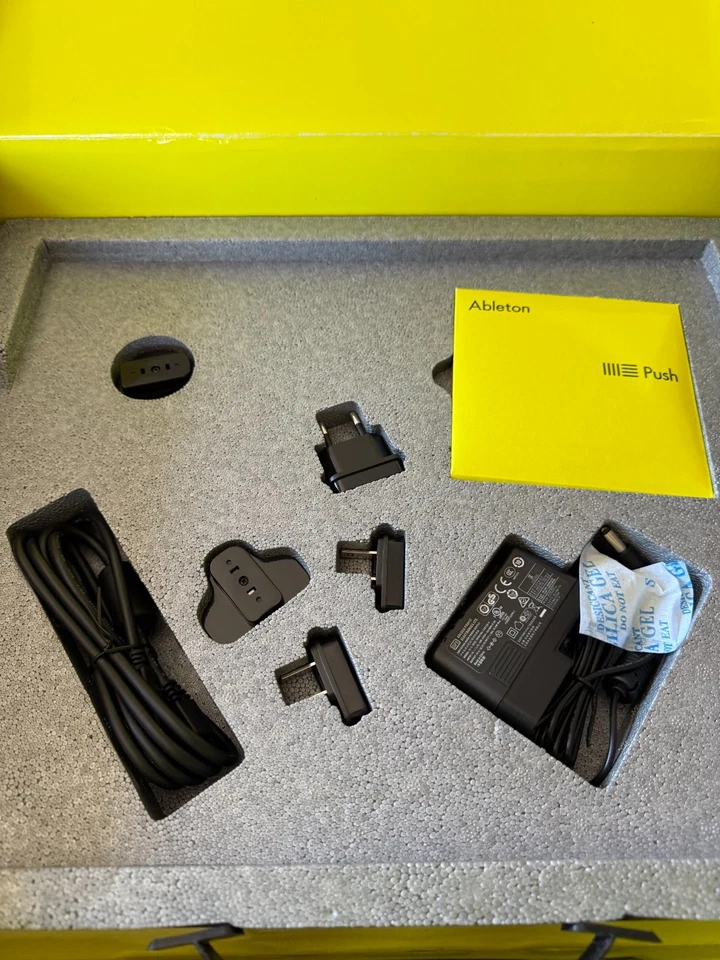 🎶 Ableton Push 2 USB Live Controller Instrument – Brand New Condition (87565)🎶 - Image 4 of 4