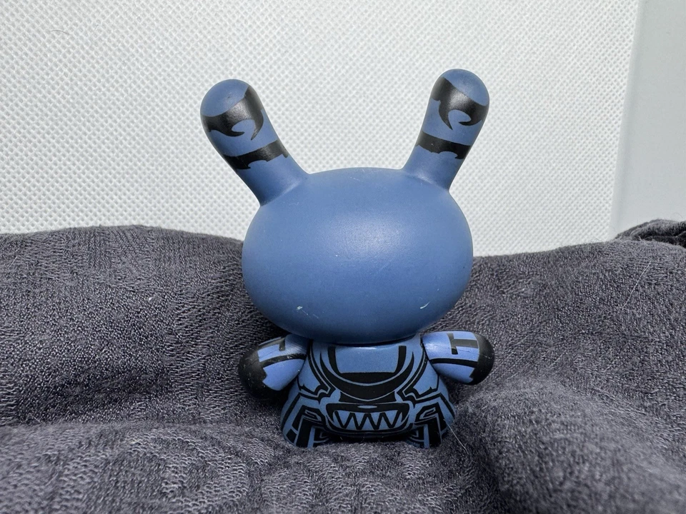 Kidrobot Dunny 2006 Series 3 Untitled by Touma Chase Vinyl Figure Without Box Foto 2 de 3