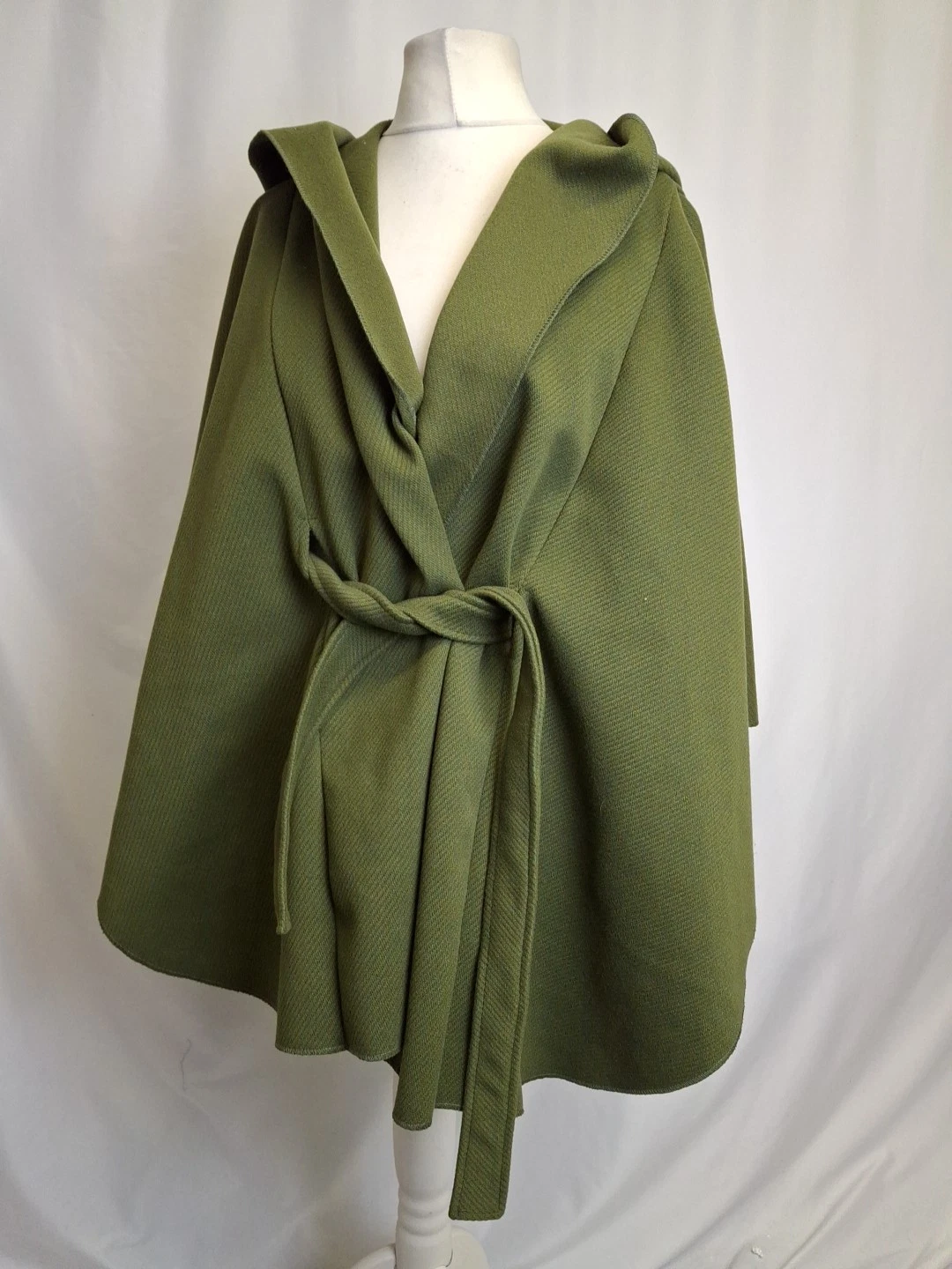hooded oversized kimono Poncho Green Made In Italy One size Belted Khaki E5213
Opens in a new window