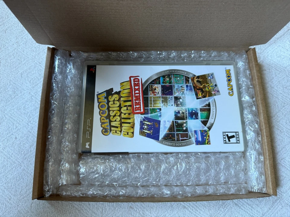 Capcom Classics Collection Remixed Sony PSP - NTSC-U/C USA VGC CIB - Tracked - Image 3 of 4