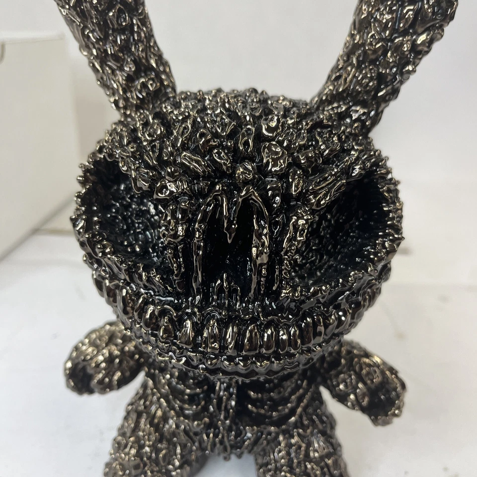 Black Chrome Death Dunny #9/20 de American Gross - AP Kidrobot Foto 3 de 4