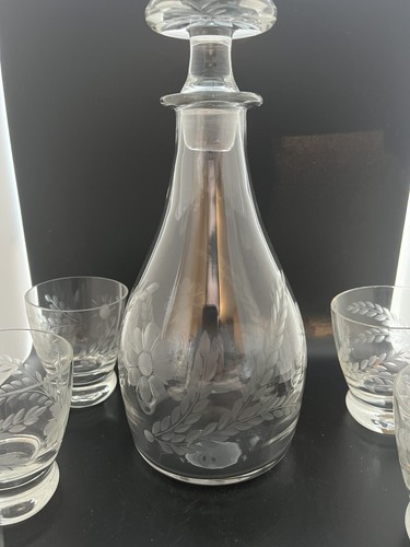 Vintage Etched Glass Decanter Set with 6 Glasses – Floral – 800ml - Picture 9 of 20