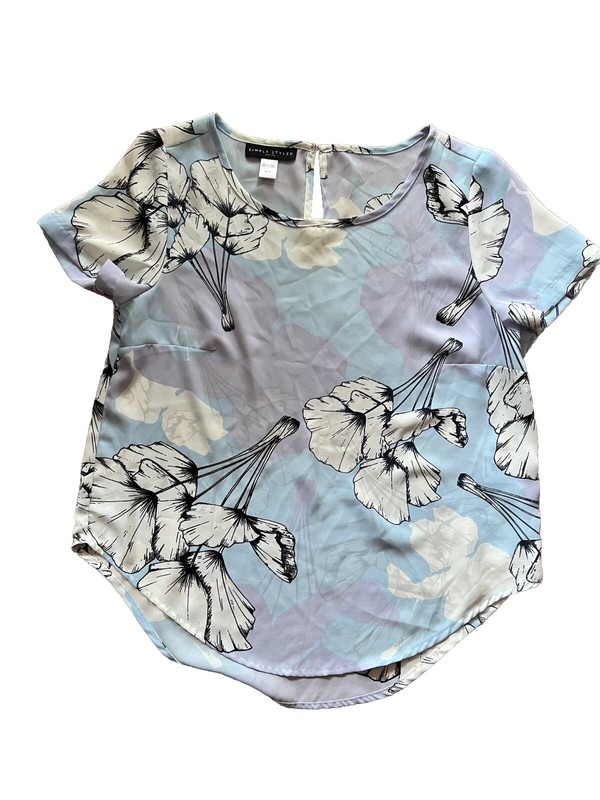 SIMPLY STYLED - Flower Print-short Sleeve top, size SP, USED-EXCELLENT CONDITION