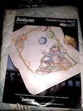 1987 JANLYNN Printed Cross Stitch "Jack in the Box' Pre Quilted 43X34 Crib   E