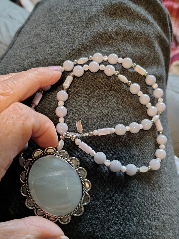 Collar Karla Jordan Declaración Madreperla Colgante Cuentas Rosa Estilo Vintage Foto 4 de 4