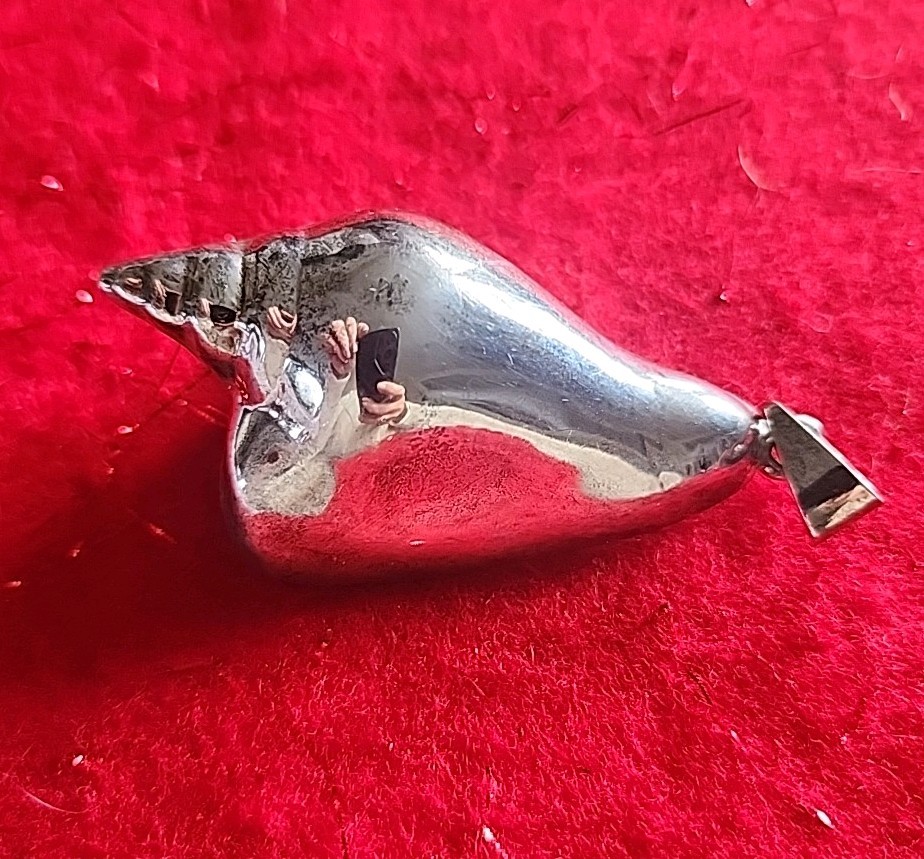925 Solid Sterling Large  Conch Shell Pendant Nic… - image 2