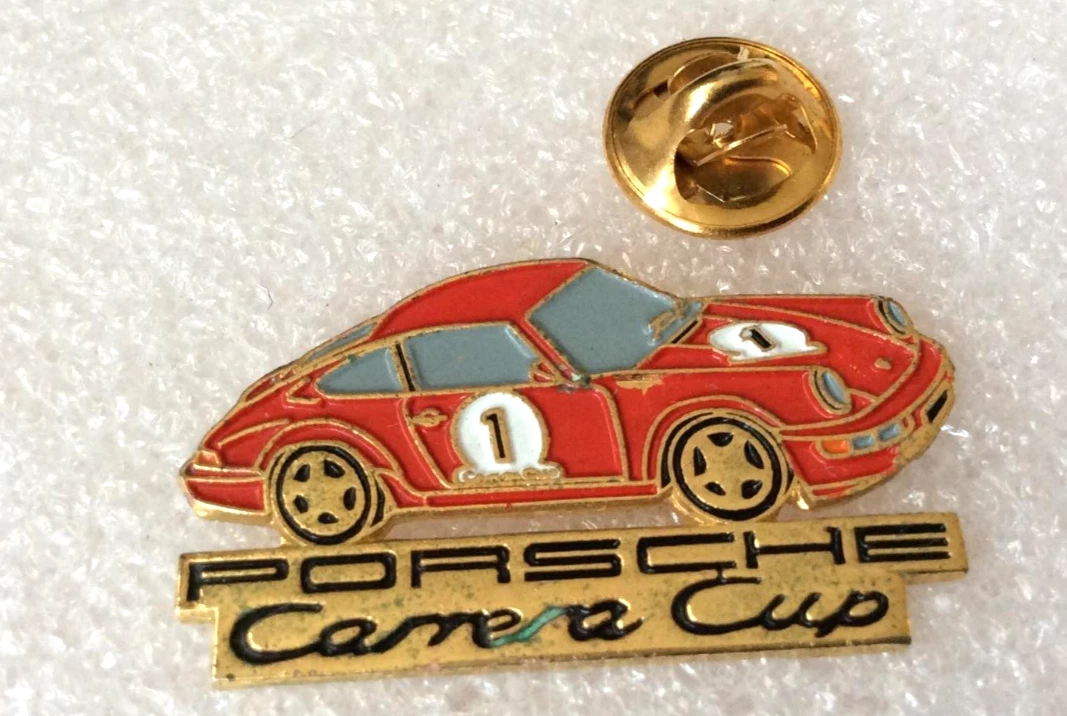 Pin's Suzuki Moto Motors Auto Voiture Logo Sigle Emblème Vintage Pins