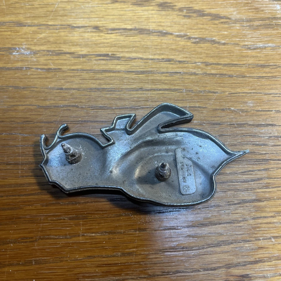 NOS GENUINE MOPAR 1970 DODGE SUPER BEE HOOD EMBLEM # 2998065 - 31025 - Image 2 of 4