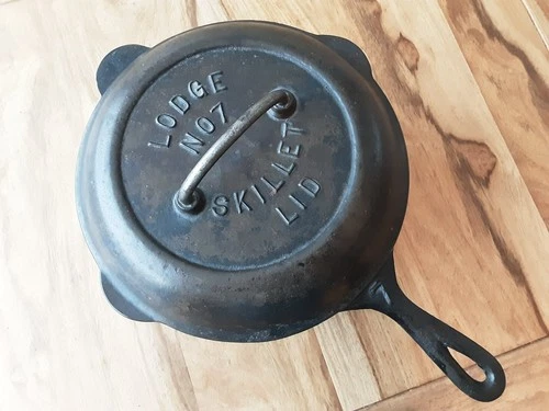 Rare Vintage Lodge #7 Cast Iron Deep Skillet/Dutchoven Dome Lid With Rope Handle