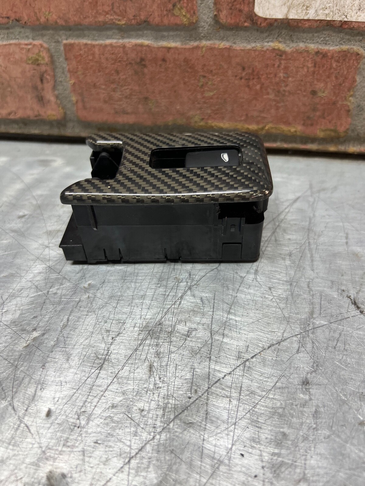 MCLAREN 650S DOOR WINDOW CONTROL SWITCH CARBON FIBER OEM 11M2421CP