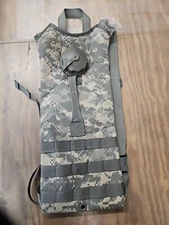 GENUINE US MILITARY ISSUE ARMY MOLLE II HYDRATION CARRIER SPECIALTY DEFENSE