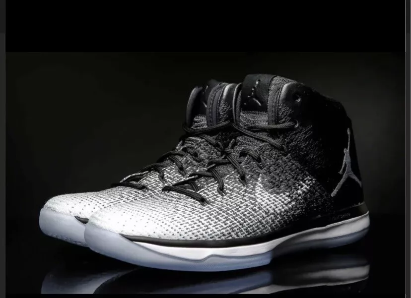White and black jordans 31 deals