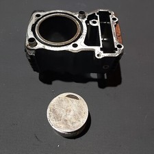 GENUINE HONDA XL600V TRANSALP 1996 -99 REAR CYLINDER BARREL AND PISTON