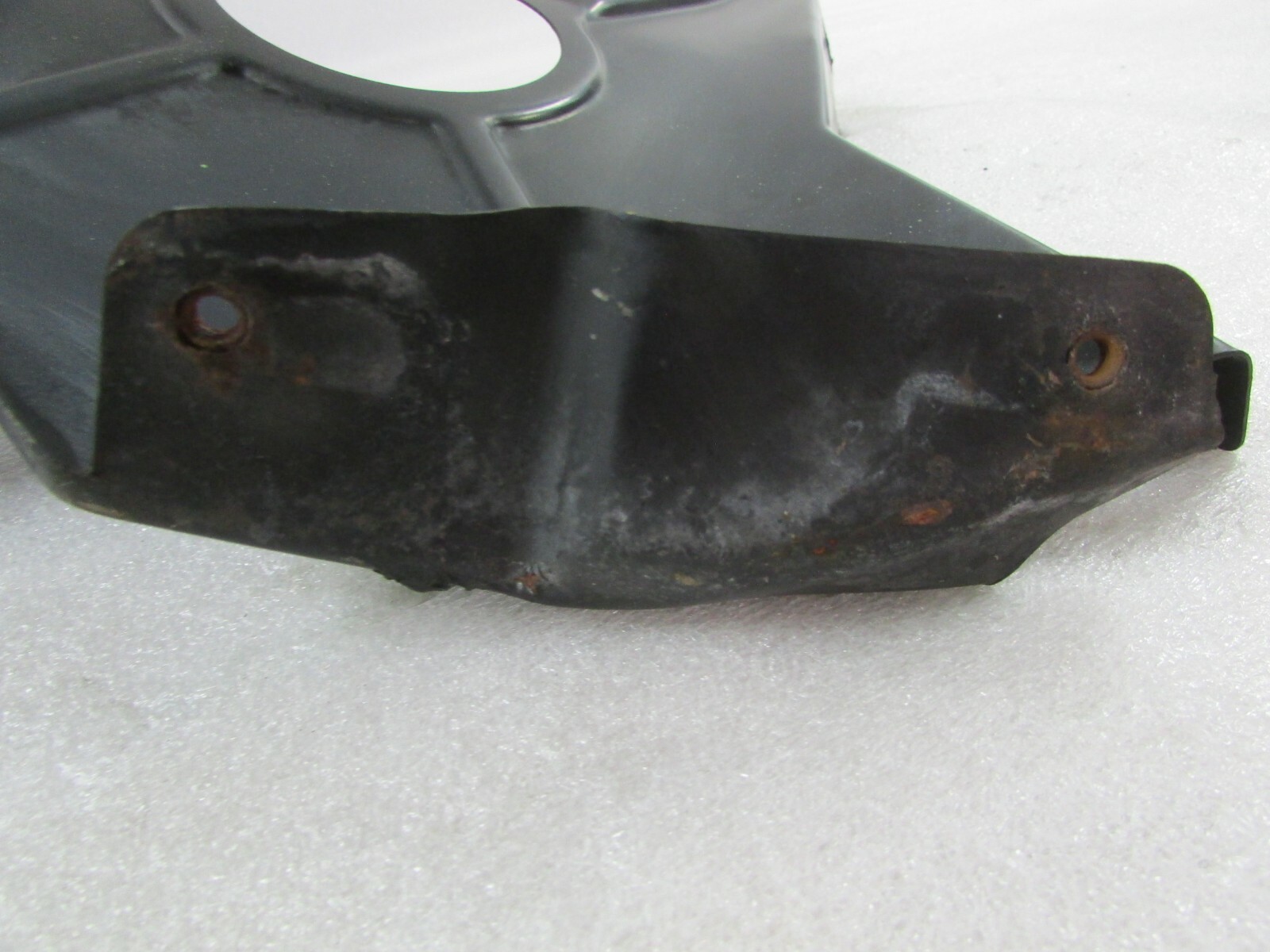 Maserati Quattroporte, RH, Right Lower Head Light/Lamp Support, Used, P/N 188231