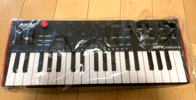 AKAI USED 中古 MPK mini Plus (アカイ)(MIDIキーボード)(37鍵)(パッド付)
