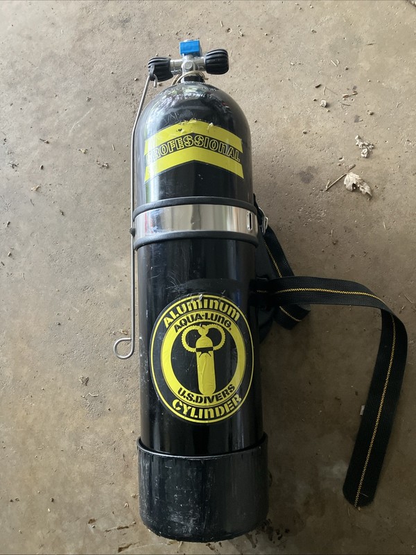 Aqua Lung Scuba   Diving Tank Cylinder w/ Valve Not Tested w/backpack