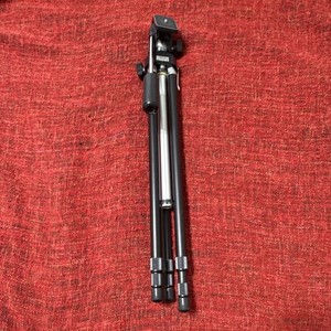 Vivitar 904 Aluminum Camera Tripod Pan/Tilt Head Pan Handle 65.04in