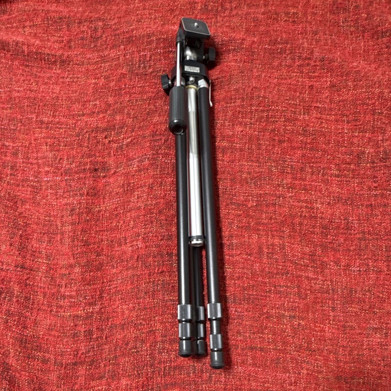 Vivitar 904 Aluminum Camera Tripod Pan/Tilt Head Pan Handle 65.04in