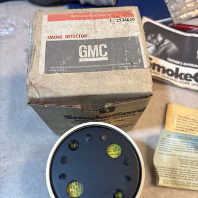 サリー様確認用　GMCモーターホーム s-l400.jpg