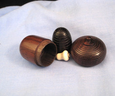 TINY MINIATURE ANTIQUE WOODEN TREEN ACORN THIMBLE CASE HOLDER BOX DOLLS HOUSE