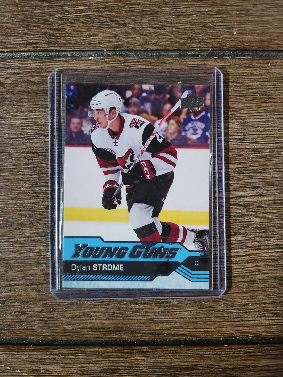 2016-17 Upper Deck Series 2 Young Guns Dylan Strome #498 Rookie