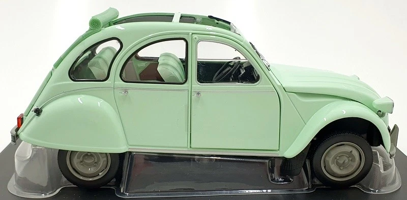 Norev 1/18 Scale Diecast 181486 - Citroen 2CV Club 1982 - Jade Green - Image 3 of 4