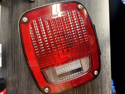 NEW OUT OF BOX - PM442 UNIVERSAL Turn/Stop Tail Light Lamp - 3 Stud