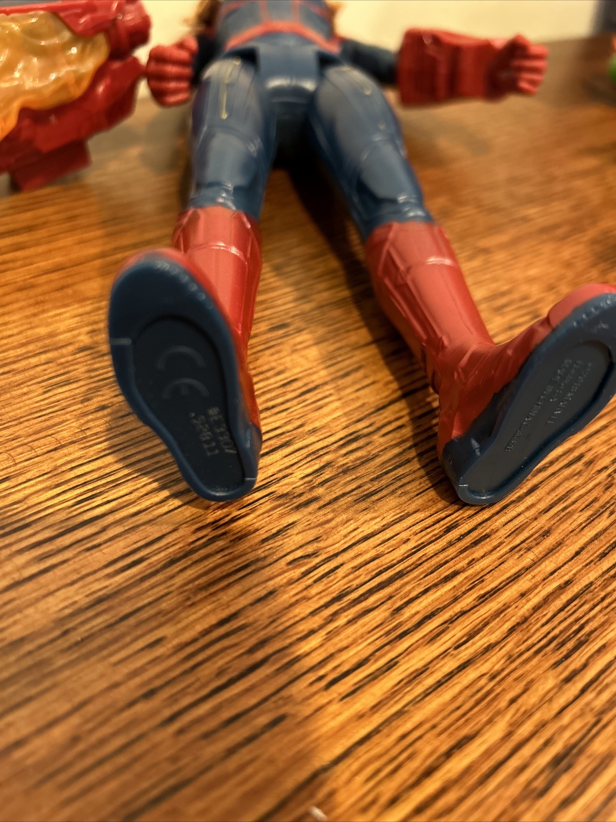 Captain Marvel 12 Inch Action Figure Avengers Titan Hero Series Power FX 2018