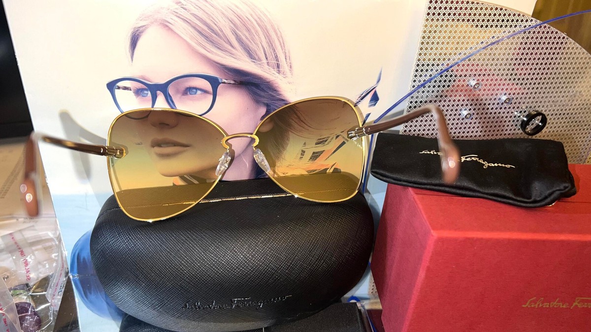 Salvatore Ferragamo SF184S-707 Sunglasess Brown Frames Gold  display picture 1