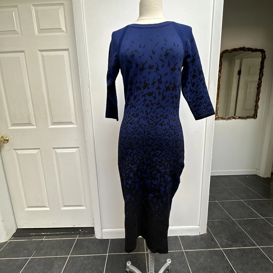 Sin título Suspension Blue Animal Print Knit Dress (Small) Foto 2 de 4