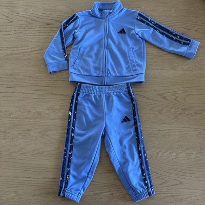 Toddler and Little Girls 2-Piece Long Sleeve 3-Stripe Tricot Set A79