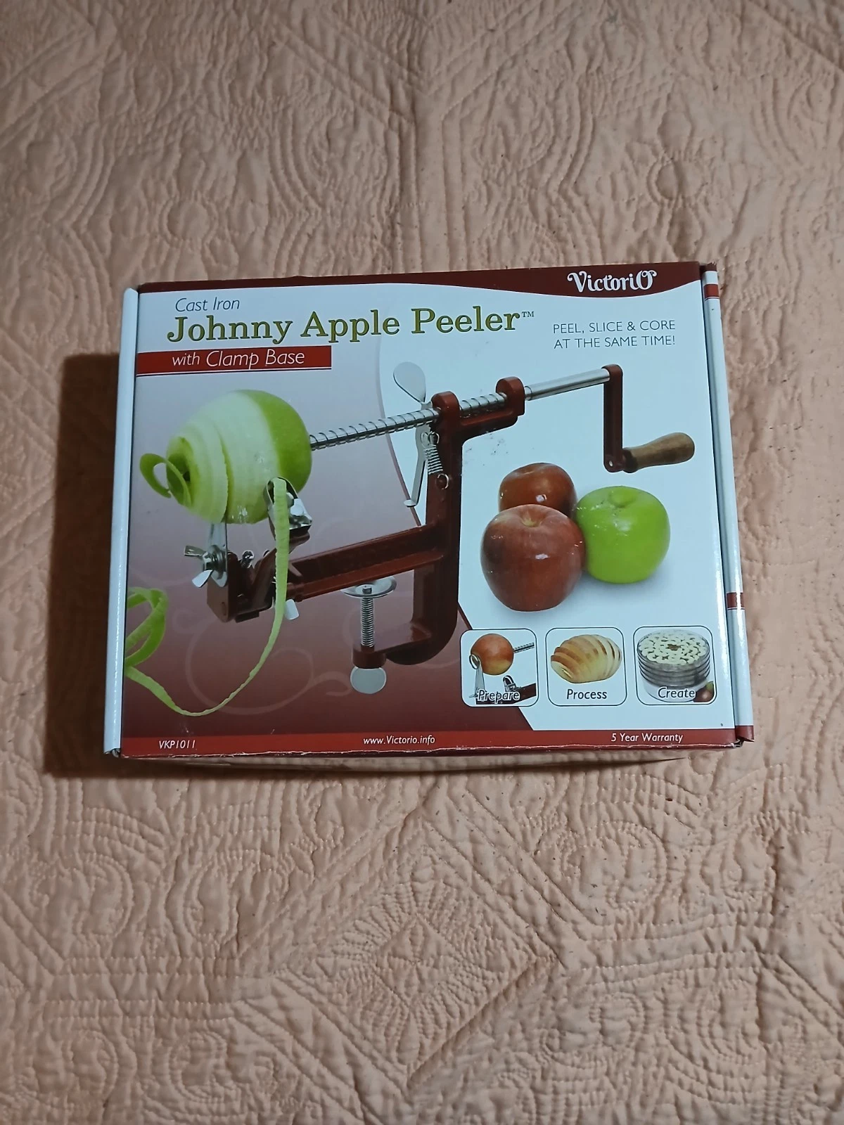 VictoriQ Johny Apple Slicer Cast Iron with Clamp Base New In Box