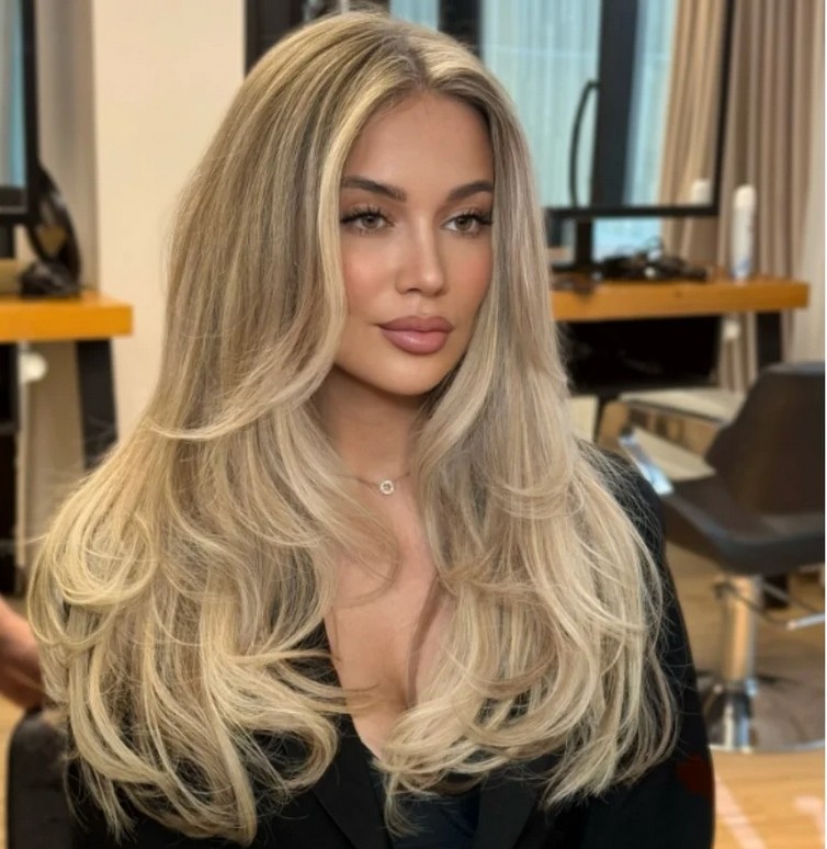 Ash Blonde Highlight Wavy Wig 100% Human Hair Lace Front Wig 13x4