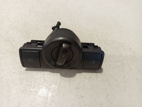 1J0941531A Scheinwerfer Schalter 1J0 941 531 A  3D0 941 531 A  04 DE2475684-83