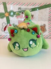 Aphmau MeeMeows 6” Mystery Mini Plush Egg Christmas 2022 - Christmas Tree Cat