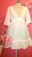 WOMEN WHITE V NECK BELL SLEEVE MIDI DRESS ( SIZE L )